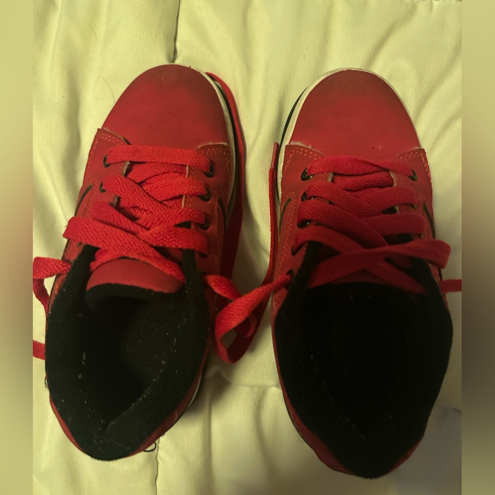 Heelys Kids Red and Black Sneakers